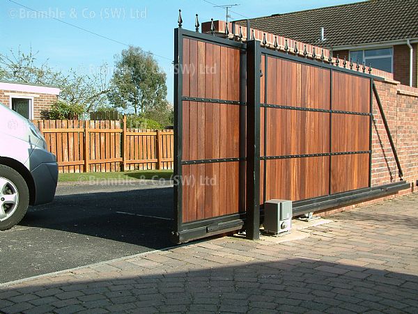 Cantilever Sliding Gates,Somerset,Devon